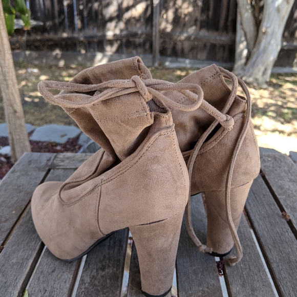 Tan booties - Picture 2 of 4